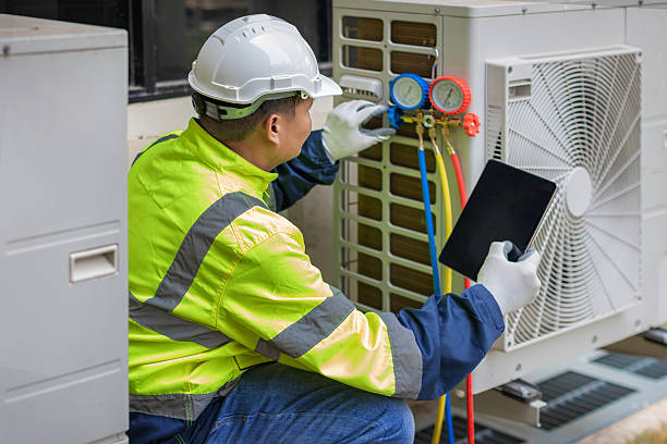 Professional Ac Installation technician working in Industry, TX